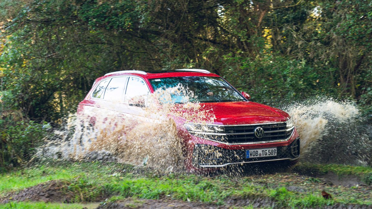 A look back to last week when the @VWUKPress team hosted a media launch for the brand new Touareg. See the highlights and first reactions to the Touareg: youtu.be/_CCtozRzsI4 #Volkswagen #VWTouareg