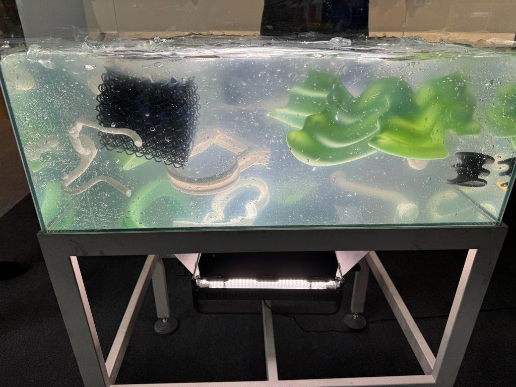Looking to the latest additive manufacturing (AM) solutions in @formnext_expo !

Fascinated with this rapid liquid printing process from the <a href="/FluidFormBio/">FluidForm Bio</a> company that eliminates the gravity impact, surpassing the typical constraints of multi-layer manufacturing.
