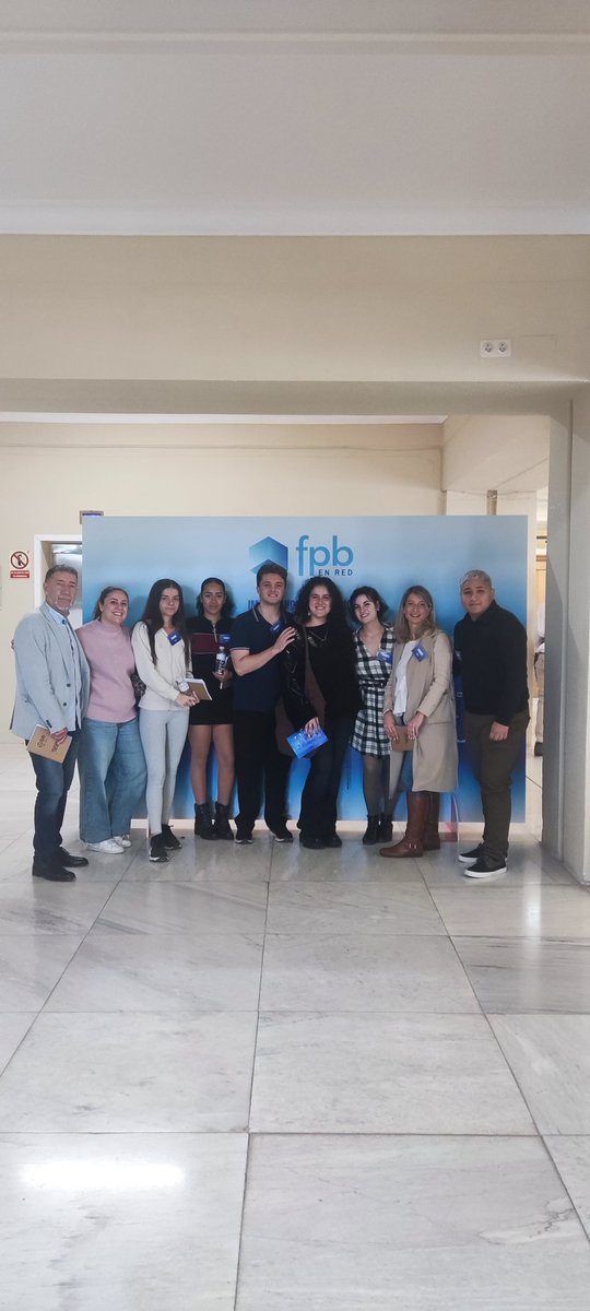 iestomvalmadrid's tweet photo. Asistimos al evento #Fpbenred . Que importante es que los grandes profesionales de este nivel educativo se puedan juntar para interactuar, intercambiar y mejorar en su día a día.
Participamos en mesas de trabajo y buenas practicas @EmpiezaxEducar @fp_empresa @Alonso10Tomas https://t.co/gFJtUb2H1y