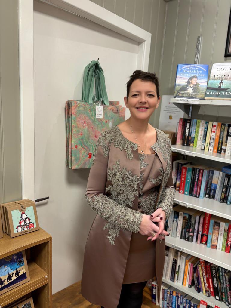 SavePeebles's tweet photo. Something a bit different for you today! Our stunning in house models are here to show you just a tiny selection of the super duper outfits we have to spice up your Autumn wardrobe. We have a lovely changing room too. So pop in soon. We can’t wait to see you #fashionmakeover ❤️ https://t.co/wSWK0nr1xp
