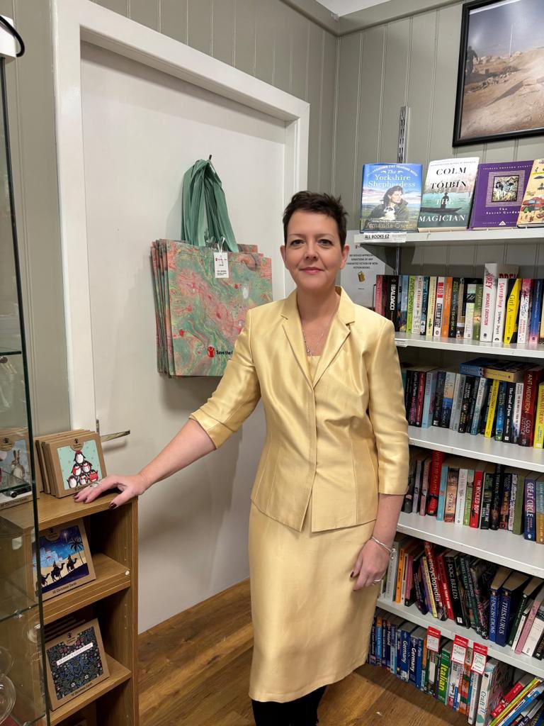 SavePeebles's tweet photo. Something a bit different for you today! Our stunning in house models are here to show you just a tiny selection of the super duper outfits we have to spice up your Autumn wardrobe. We have a lovely changing room too. So pop in soon. We can’t wait to see you #fashionmakeover ❤️ https://t.co/wSWK0nr1xp
