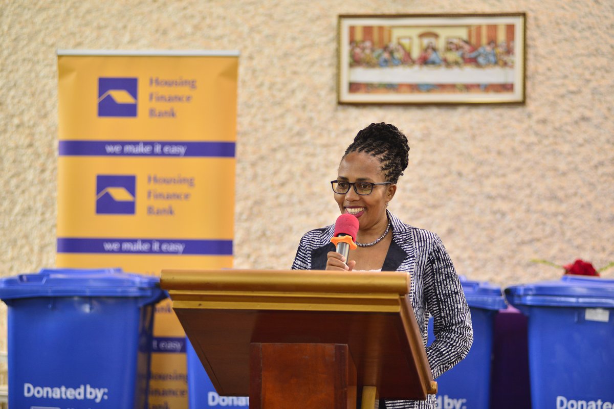 PeaceAyebazibwe's tweet photo. This morning, I handed over waste bins to @gayazahigh  as part of Housing Finance Bank’s continued commitment to driving environmental sustainability through proper waste management in our communities.

However, this donation goes beyond this single aspect as it symbolizes the Bank’s holistic approach that encompasses fostering a culture of responsibility and environmental consciousness among future generations in addition to its efforts in enabling sustainable home ownership and financial independence.
#WeMakeItEasy
