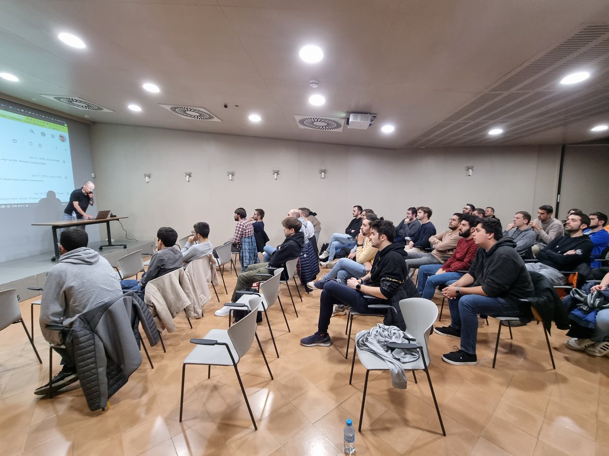 girona_js's tweet image. El segon esdeveniment de GironaJS va ser espectacular! 🚀🚀🚀

En @tomayac  ens va captivar amb la seva xerrada extraordinària i en la nostra llengua, el català! 🙀

Gràcies també a @KaveHome  i @girona_hub , per fer la xerrada possible! ✍

Us esperem a la propera! 👀