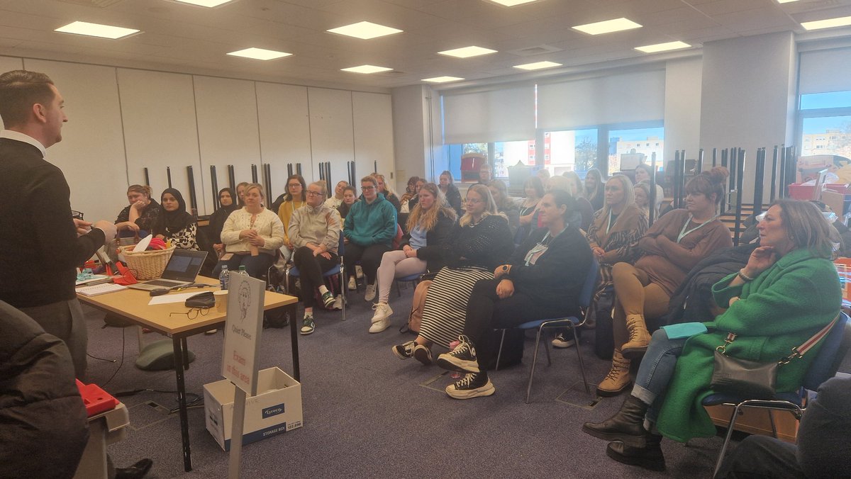 Early Learning and Childcare @ SLC (@slc_elc) on Twitter photo A great discussion on Children's Rights, Safeguarding and Scots Law by future trainee solicitor Michael Higgins. #hncchildhoodpractice #nextgen #childrensrights #safeguarding <a href="/SlcJayne/">Jayne SLC Clark</a> <a href="/Angela_R_ELC/">Angela Reid</a> <a href="/MairiSlc/">mairi Slc</a> <a href="/KarinaH84120129/">Karina Higgins</a> A great discussion on Children's Rights, Safeguarding and Scots Law by future trainee solicitor Michael Higgins. #hncchildhoodpractice #nextgen #childrensrights #safeguarding <a href="/SlcJayne/">Jayne SLC Clark</a> <a href="/Angela_R_ELC/">Angela Reid</a> <a href="/MairiSlc/">mairi Slc</a> <a href="/KarinaH84120129/">Karina Higgins</a>