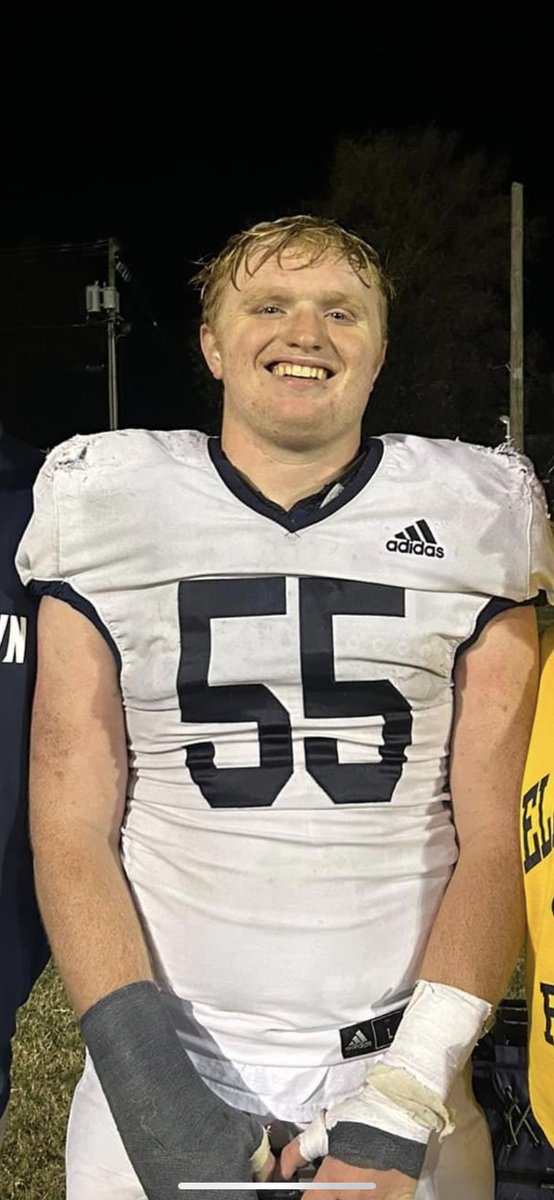 AndyMoberly40's tweet image. Best wishes to @carter_moberly and his @EtownFootball1 teammates as they travel to CAL for the 2nd round of the playoffs #playfastplayphysical #leaveitallonthefield