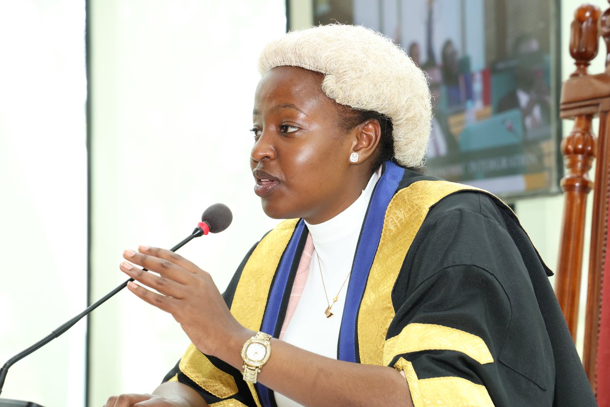 Faraja Africa Foundation (@farajaafricafdn) on Twitter photo The six-speaker of the East African Youth Parliament Rt.Hon. Belinda Amanya <a href="/AmanyaBelyndah/">Belinda Amanya</a> charing her first session.
#EACYouthParliament The six-speaker of the East African Youth Parliament Rt.Hon. Belinda Amanya <a href="/AmanyaBelyndah/">Belinda Amanya</a> charing her first session.
#EACYouthParliament