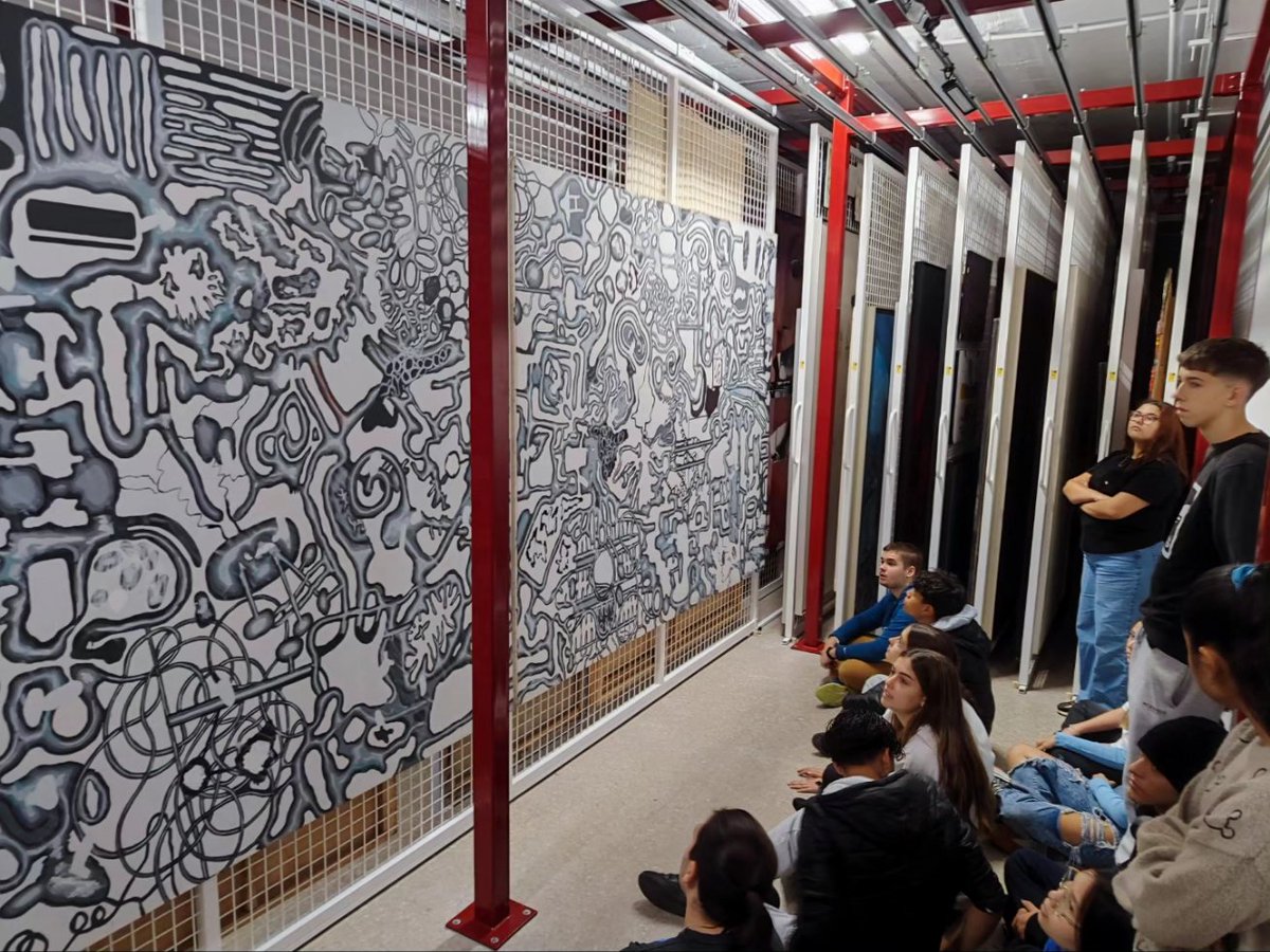 FEPSantRamon's tweet photo. Dimecres els de plàstica de 4t d'ESO van visitar la @fundaciosunol per reflexionar sobre el traç salvatge i el traç domèstic #FSRexpressio #aprendreimporta https://t.co/xX3u5bteJ4