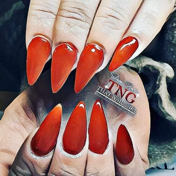 Fierce but classy and timeless 😈😍
#thatnailgirlsheree #shereethatnailgirl #nailsindoncaster #doncasternails #doncasterisgreat #doncasterbusiness #doncastersalon #doncaster #showscratch #acrylicnails #sculptednails #red #rednails #fiercenails #nailsofinstagram #nailartlove
