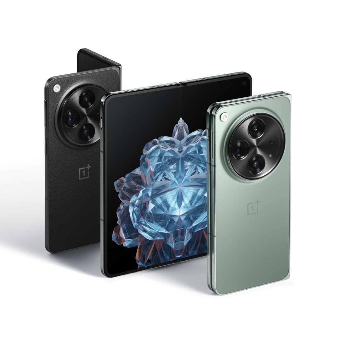 We zagen veel interesse in de Voyager Black versie van de OnePlus Open toen we hem uitbrachten. Zullen we hem ook naar Europa brengen? 👀

Laat het weten in de comments 👇
🖤 JA
💚 Doe mij maar Emerald Dusk