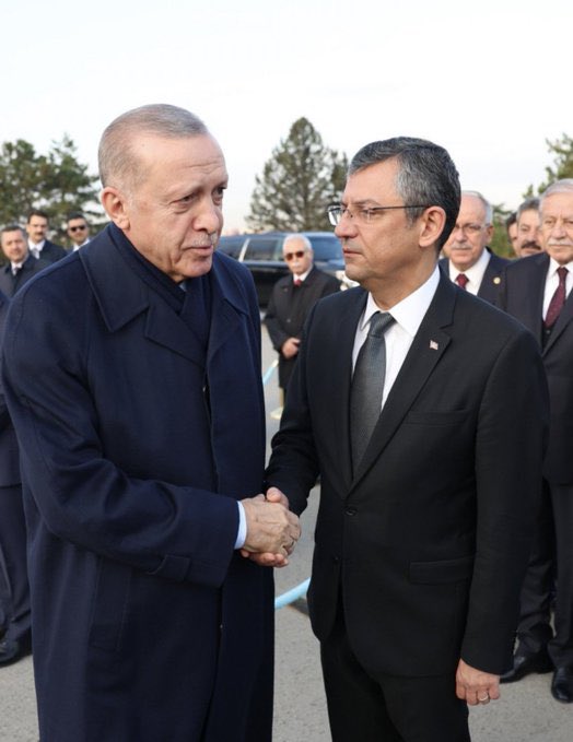 O gitti ben geldim
Doğru olmak adına
Emrindeyim Sn Cumhurbaşkanım
Der gibi🙃 SİZCE?
#IsraelisaGenocidalState #10Kasim