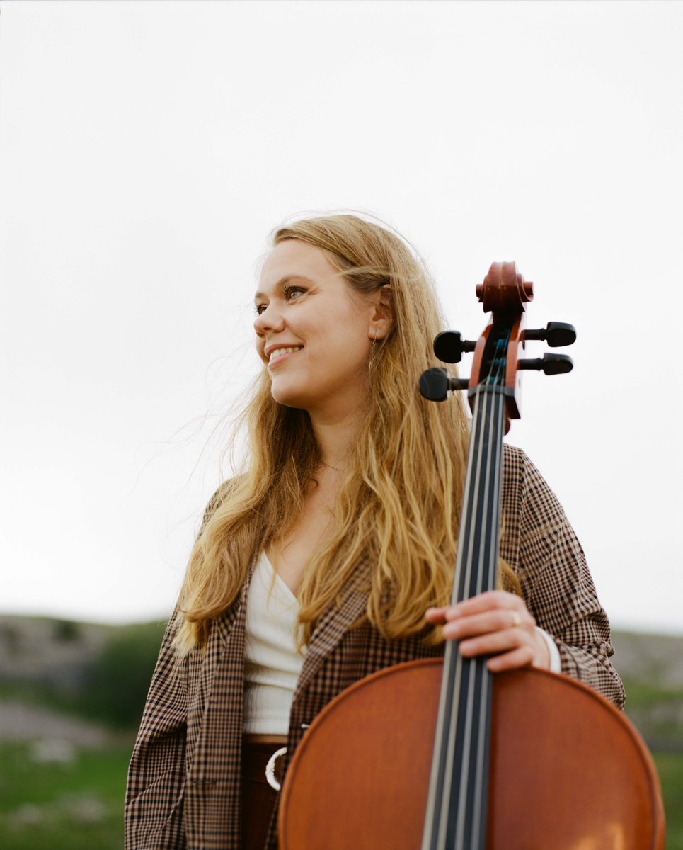 Sarah Smout - cellist, poet and eco-activist is performing at Cumbria Uni campus, Ambleside on December 2 - followed by Q&A on her work. It will be a wonderful evening - yep. More details/ticket info here: rgs.org/events/upcomin… Please share & see you all there 😊 @RGS_IBG