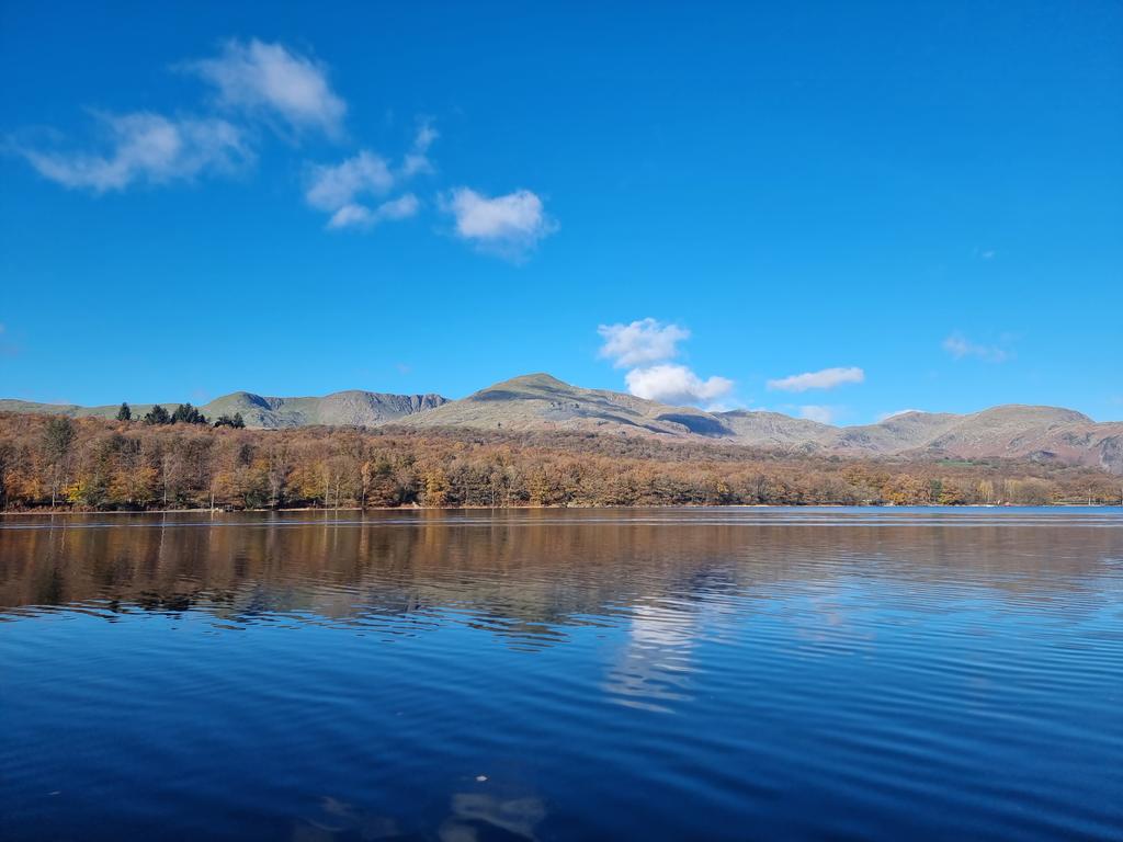 A gorgeous day here on the lake ☀️
Don't forget we are now running our Winter Timetable everyday until the 26th November
Departing Coniston at 10:40, 11:40, 12:40, 13:40 and 14:40 calling at Torver and Brantwood jetties 

#coniston #conistonlaunch #conistonwater #LakeDistrict