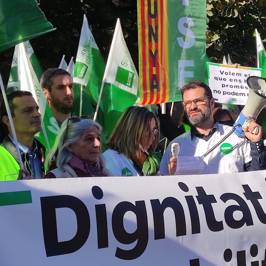 SATSECatalunya's tweet photo. 📢No deixarem que @icscat ens ignori!
💪sense estabilitat laboral no hi ha dignitat
#AraToca #OposICS #mobilització
Ho expliquem a @Enfermeriatv 📺👉 https://t.co/Iu2LU74mhq https://t.co/S4Oc3pNWSy