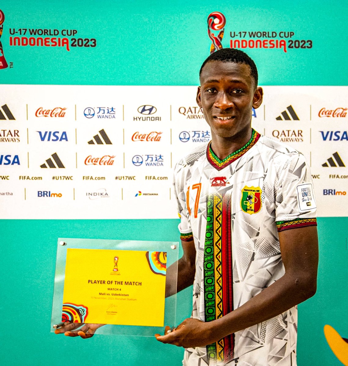 Mamadou Doumbia a été élu homme du match face à l’Ouzbékistan (3-0), 𝙖𝙪𝙩𝙚𝙪𝙧 𝙙’𝙪𝙣 𝙩𝙧𝙞𝙥𝙡𝙚́ à la Coupe du Monde U17 ! 🇲🇱😮‍💨 L’attaquant malien depuis la CAN U17 c’est : 7 buts et 1 passe décisive en 6 matchs.