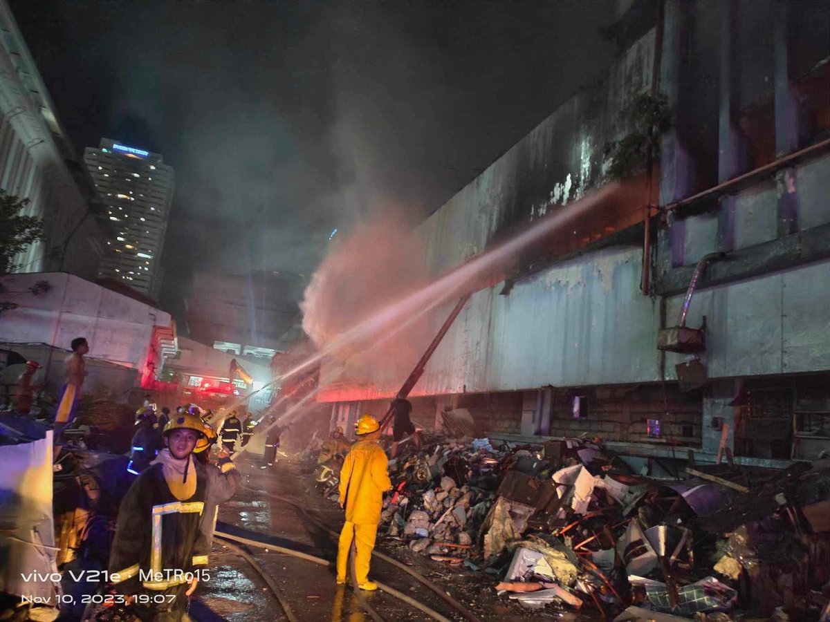 mkule's tweet photo. BREAKING: A second-alarm fire is currently raised at the NBI Compound, Taft Ave., Ermita, Manila, the Manila Disaster Risk Reduction and Management reports.

Photo from @dzrhnews https://t.co/v3HcK6nXQ1