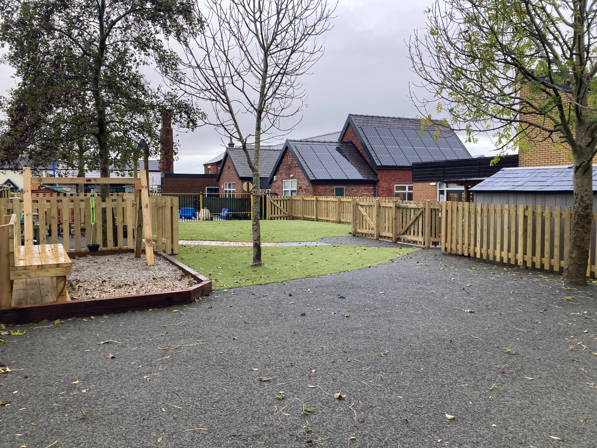 AllSaintsHwB's tweet image. It's amazing and ready!
The extensive refurbishment by @PlaysoundPlay of the EYFS outside space will make a huge difference to children in Nursery and Reception!