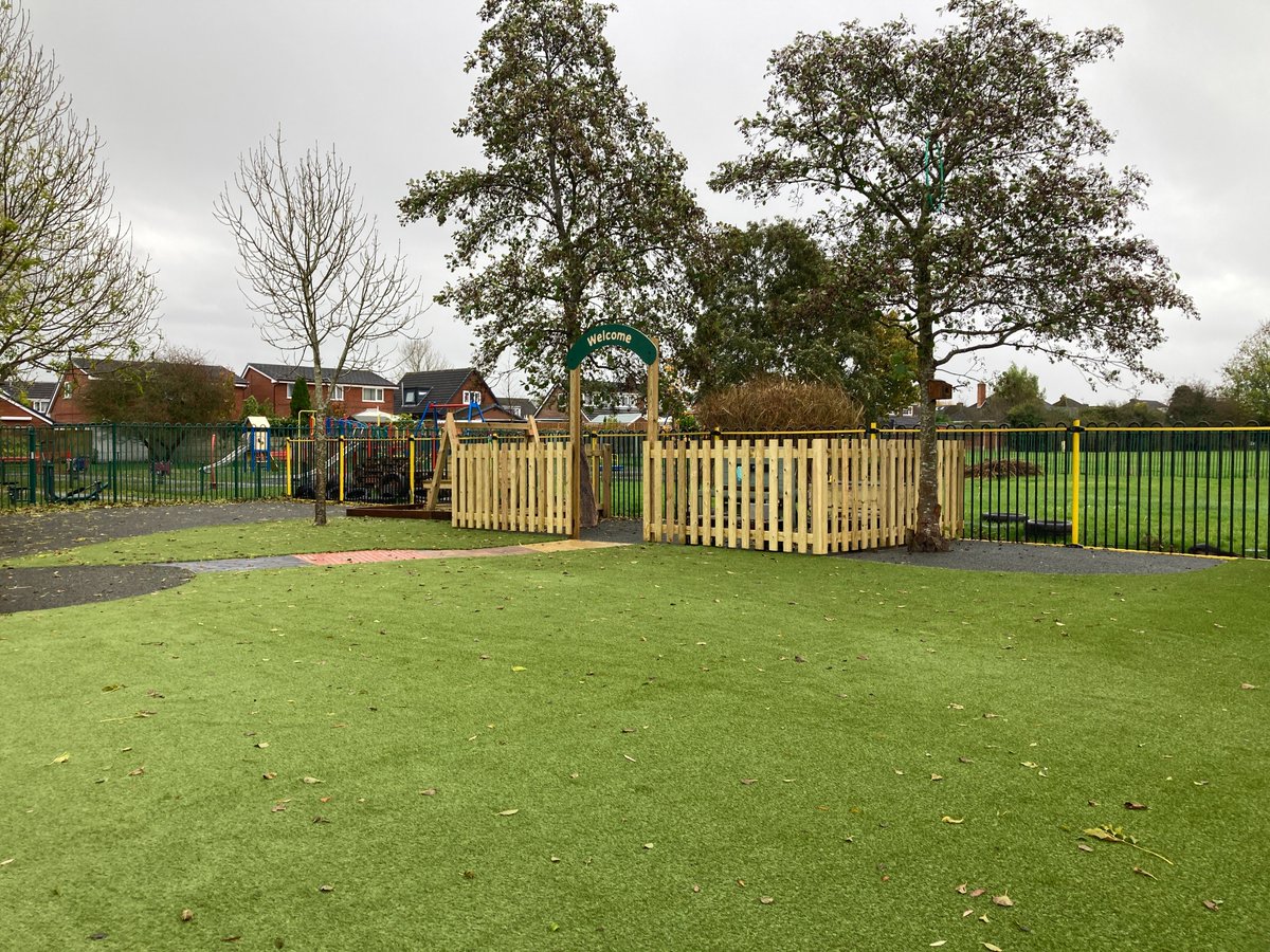 AllSaintsHwB's tweet image. It's amazing and ready!
The extensive refurbishment by @PlaysoundPlay of the EYFS outside space will make a huge difference to children in Nursery and Reception!