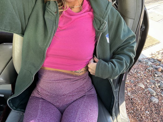 Hey pals. https://t.co/23gMYVwu8G<a href="/tag/findom"class="tags"><span>#findom</span></a><a href="/tag/findomme"class="tags"><span>#findomme</span></a>