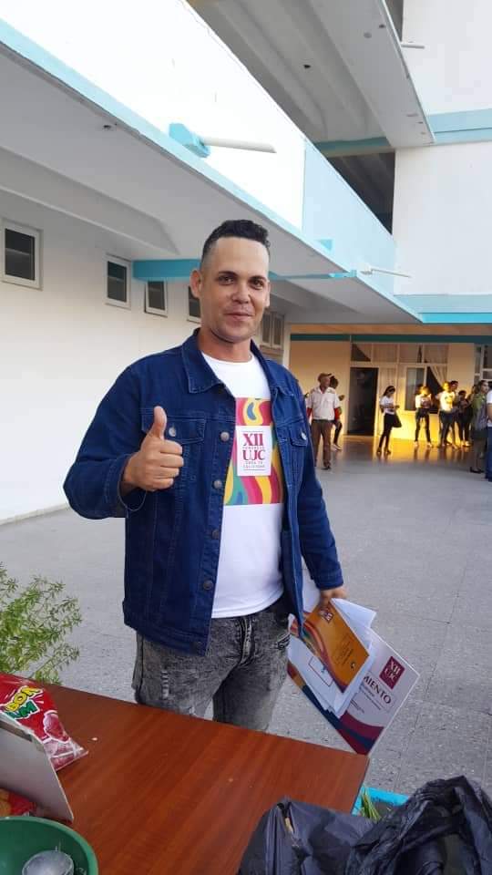 Rogelio42958633's tweet photo. La UEB Perfeccionada,HELADERIA COPPELIA brindando nuestro servicio en la Asamblea Municipal del balance de Pinar del Río en el 12 congreso de la UJC #CreaTuFelicidad 🇨🇺🇨🇺🇨🇺🇨🇺🇨🇺#ACubaPonleCorazón
#Pinardelrio.
@Tamara46100733 https://t.co/pEqUIozlAX