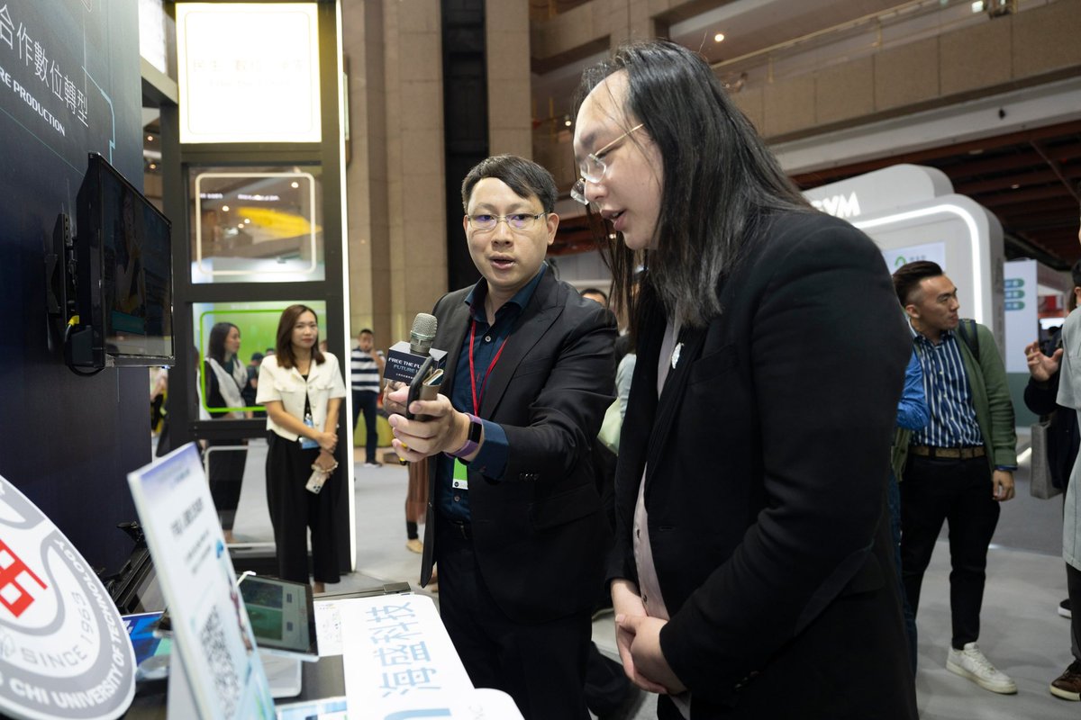 TaiwanHackathon's tweet image. 📣 Big Reveal at ItMonth in Taiwan 

The Vision Pavilion of Civic Technology Application is HERE! And more…
Presidential Hackathon International Track will dazzle you with their award-winning proposals, so don’t miss out! 
#FreeTheFuture
#CivicTech