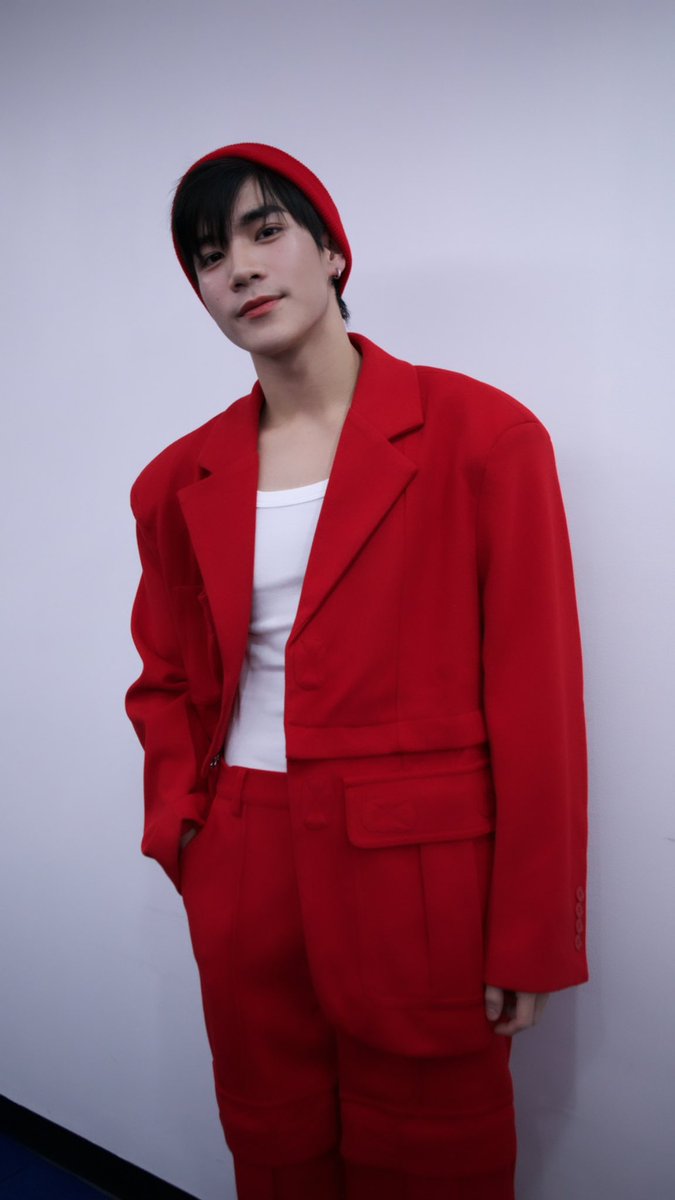 90Nam__'s tweet image. แจกค้าบ คนละ 500 บาท 2 คน 📌
รีทวิตพร้อมติดแท้กได้เลยค้าบบ เดี๋ยวมาสุ่มแจกน้าาา ❤️

แซนต้าโฟ้ดๆน่ารักมาก พี่น้ำหัวใจน้องโฟ้ด 🧑‍🎄🥹

#JoyofGivingxFourth 
#พาโฟร์ทมาเดอะมอลล์