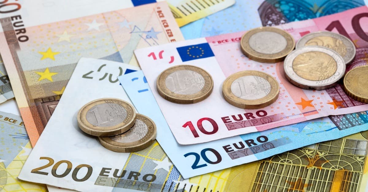 EMV : avantages et inconvénients pour les campagnes de marketing influenceur en 2024 📈 kolsquare.com/fr/blog/emv-av… via <a href="/kolsquare/">Kolsquare</a> #SocialMedia #Influence
