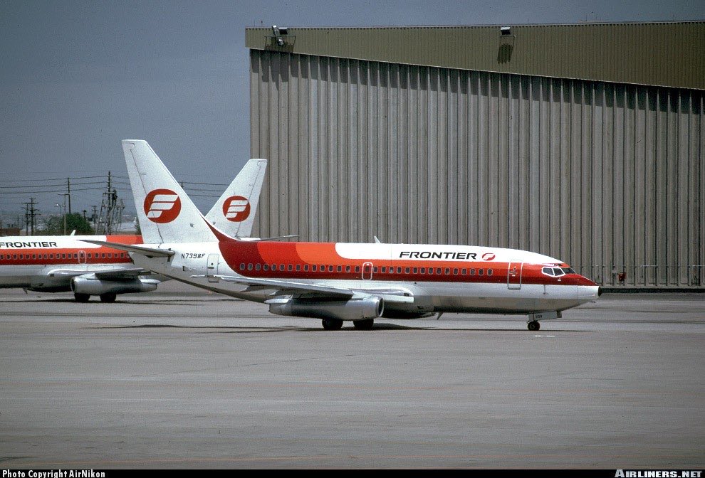 Frontier Airlines
Boeing 737-291 N7398F
DEN/KDEN Denver Stapleton International Airport (closed)
May 1983
Photo credit AirNikon
#AvGeek #B737 #FrontierAirlines #DEN #AvGeeks #Denver
