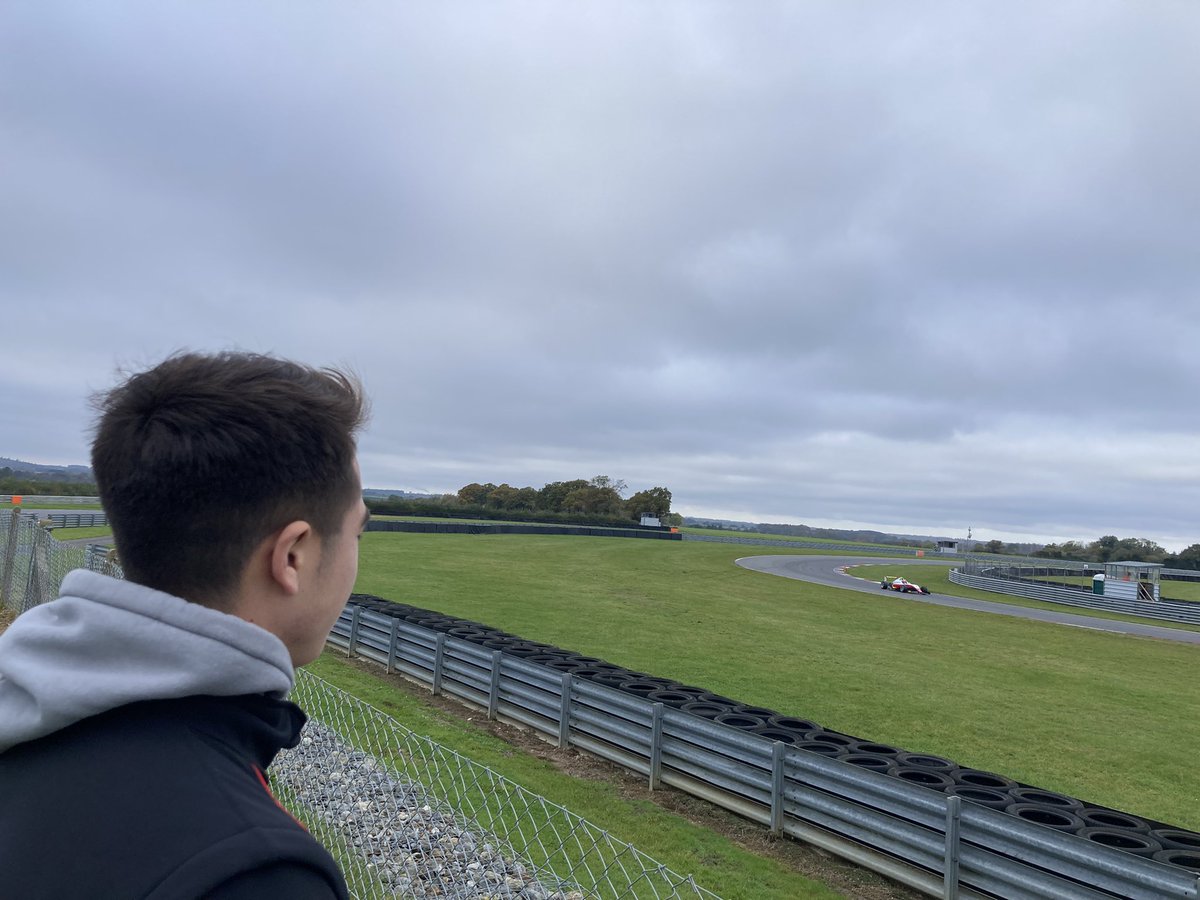 How to judge a Shoot Out winner?

2022 champion <a href="/nikolasgtaylor/">Nikolas Taylor</a> is here today as part of the <a href="/FortecM/">Fortec Motorsports</a> judging panel 👀