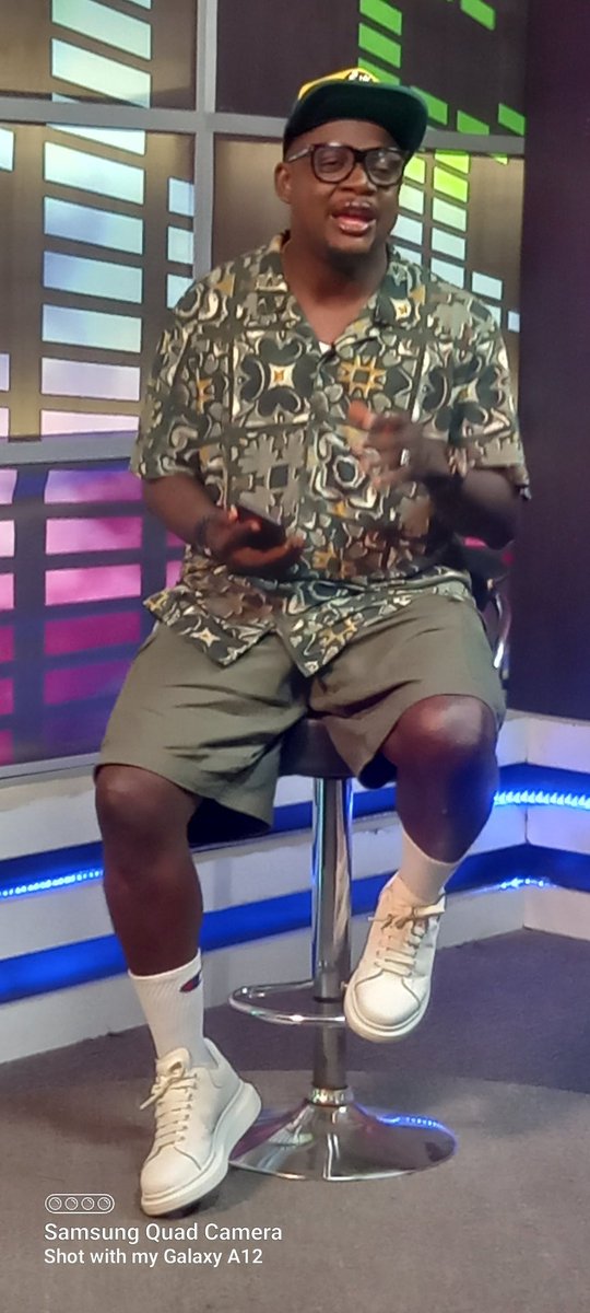 MC Pluto on the show he anchors, @UrbanPulse on @lagostelevision

A lunchtime entertainment show. 

@lagostelevision