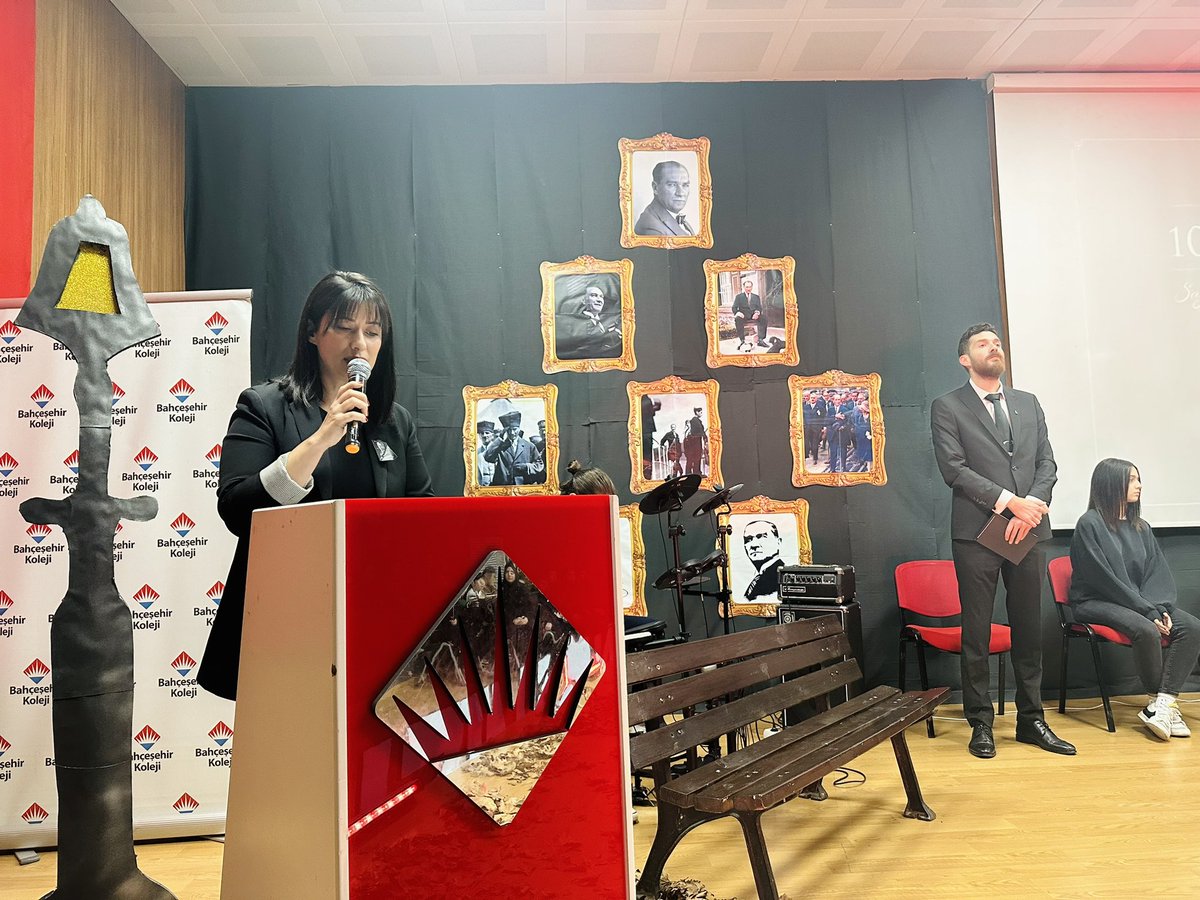 BahcesehirFatsa's tweet photo. Bugün bir yas günü değildir. Kendisinin de dediği gibi “Büyük ölülere matem gerekmez, fikirlerine bağlılık gerekir.” 
Çünkü O arkasında şanlı bir destan, çağdaş bir cumhuriyet ve pırıl pırıl gençler bıraktı.
 Ruhun şad olsun.
 Saygı ve özlemle… https://t.co/Ex9KuorEs6