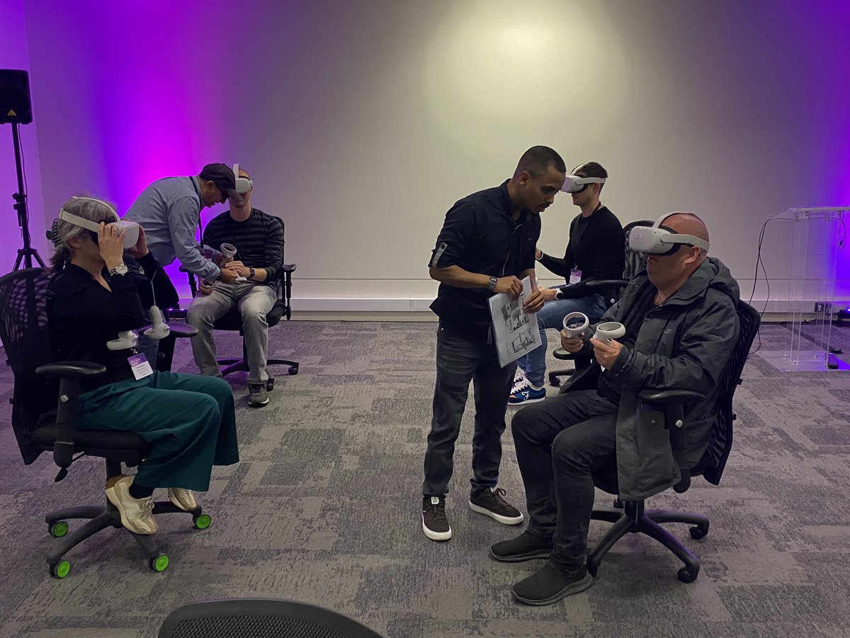 CILIPinfo's tweet photo. ❓What does the rewired library of the future look like?
🤖Here’s the #CamdenLibraries team giving a guided demo of #VR so that #LibrariesRewired delegates get to experience tactile ‘play time’. https://t.co/96osHmqwGK
