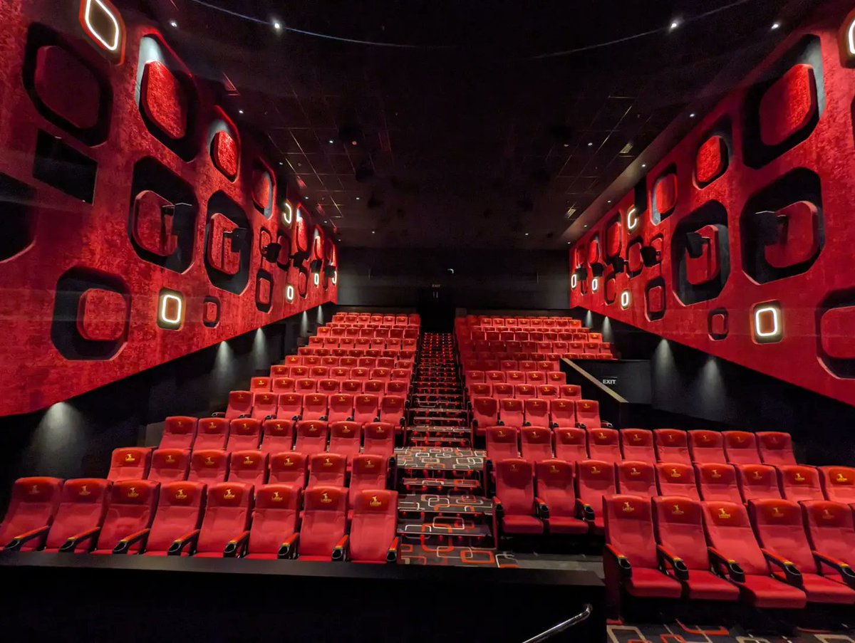 studio_scape's tweet photo. Cinema Project: 

@lakshmicinema - Hosur, Tamilnadu, India.

2 Screen Cinemas. Both screens are equipped with Dolby Atmos . 

Solutions :

Audio - QSC  Speakers, Qsys Amplification.
Screen - Galalite Screens 
Lobby - QSC BGM
3D - GetD Double beam 

Screen 1 https://t.co/GvoWsMWtMj