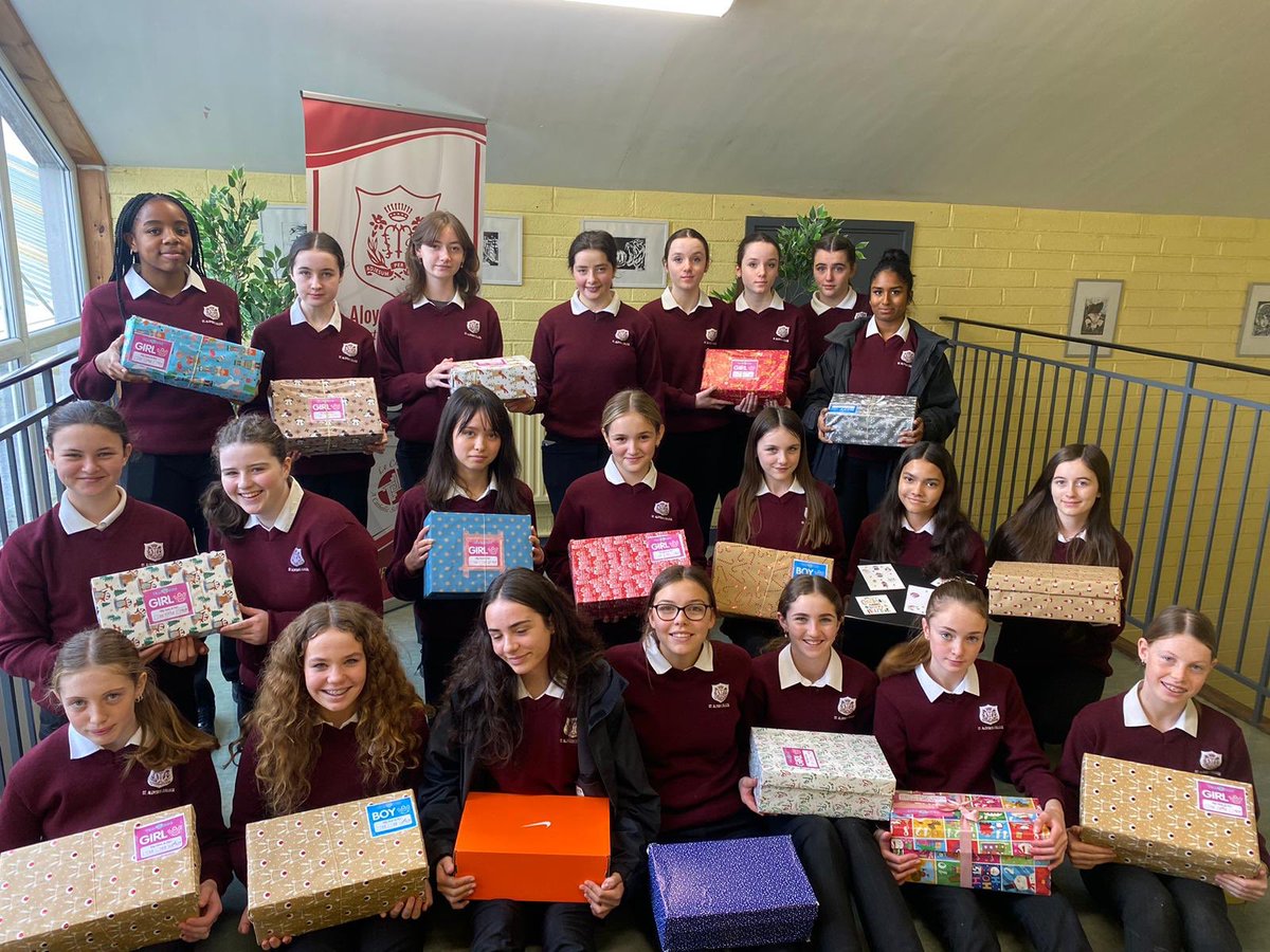 Well done to Rang Louise O’Neill (@oneilllo) CSPE class who took part in the Team @HopeFoundation Christmas Shoebox Appeal