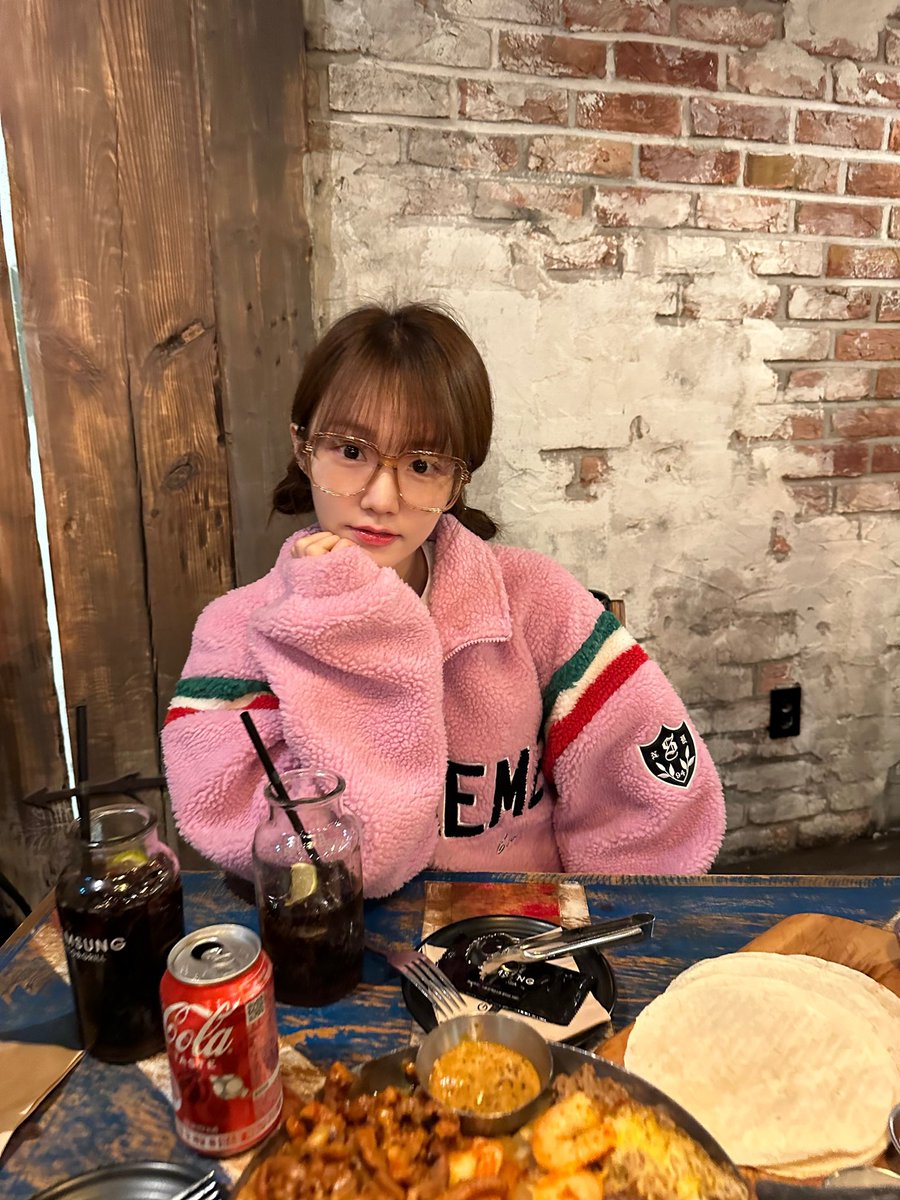 WOOAH_HM's tweet photo. [#나나]
으 추🥶
와우 밥 잘 먹고 다녀라 ! 권나연처럼

#wooah #우아 #NANA https://t.co/IwPBMlhPQz