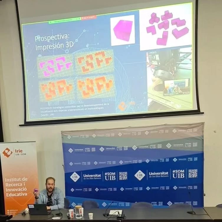 luciarotger's tweet photo. Avui hem presentat un "Análisis comparativo de herramientas digitales que favorecen la visualización geométrica tridimensional desde una perspectiva inclusiva" (@luciarotger , @juanripu i #JuditChico ) a l' #IRED23 a la @UIBuniversitat @EducacioUIB @IRIEinstitut https://t.co/i8OjEpTpzo