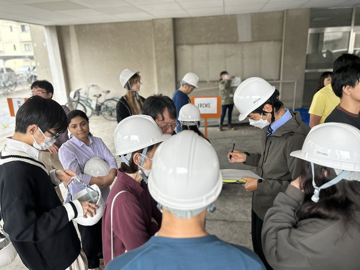 IRCMS_KU's tweet image. Today, we had a fire and disaster drill! 🚒🔥 Everyone came together for hands-on training to prep for actual emergencies. #SafetyFirst #firedrill #training🔦🧑‍🚒