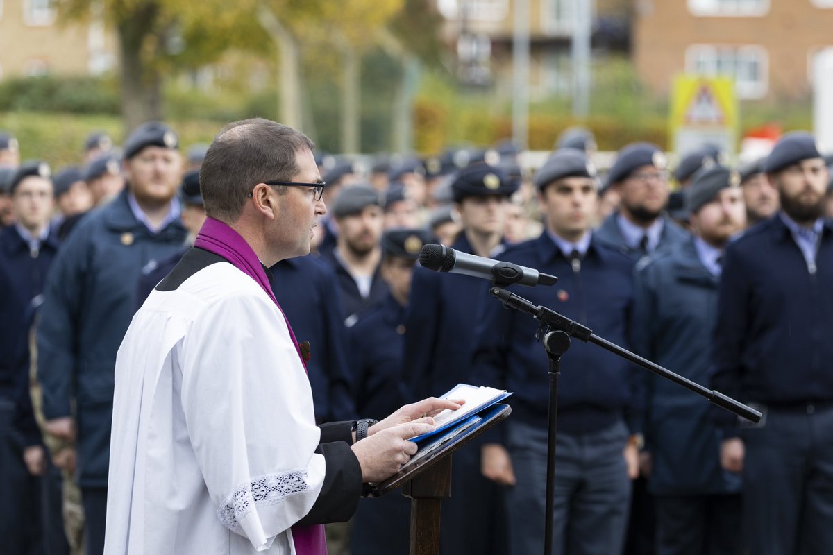 Whole Force personnel from RAF Northolt gathered today for a Remembrance service, commemorating the lives of the fallen lost in battle. #lestweforget #wewillrememberthem