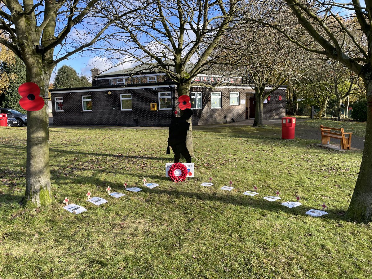 A wonderful Remembrance service this morning at Ravenshead Village Hall. Thank you to all those who helped the Parish Council put on the event, including 180 children.