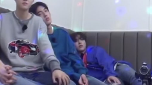 เด็กแฝดของแท้ ในวันที่เหน็ดเหนื่อยยังคอยนั่งเหม่อเป็นเพื่อนกันเสมอ 5555555555555555