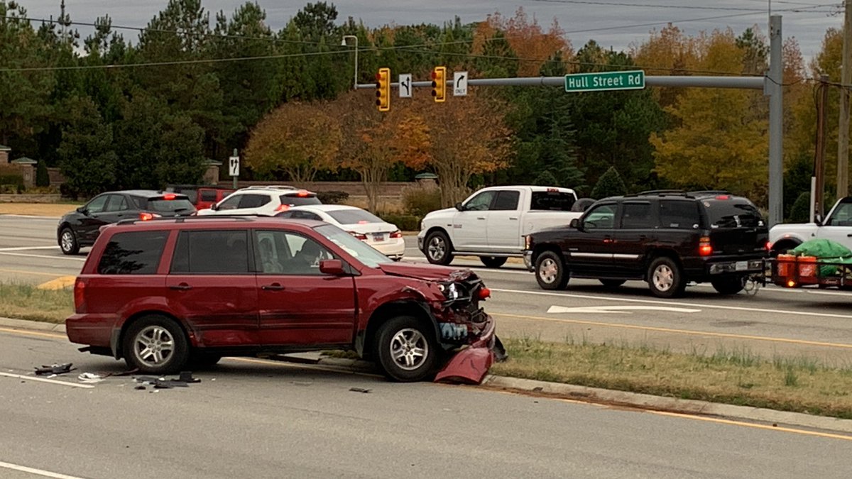 Officers are currently investigating a three vehicle crash on Hull @ Baldwin creek. There are no injuries. The driver of the suv did an improper lane change causing the crash <a href="/CCPDVa/">Chesterfield Police</a> <a href="/CBS6/">WTVR CBS 6 Richmond</a> <a href="/8NEWS/">8News WRIC Richmond</a> @nbc12