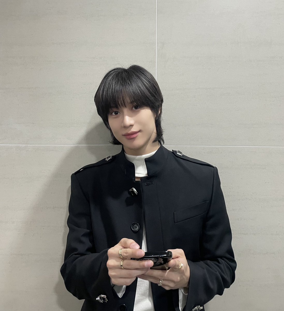 SHINee's tweet photo. #뮤직뱅크 ❤️‍🩹

‘Guilty’
➫ https://t.co/ZLQCvixo4Z 

#TAEMIN #태민
#SHINee #샤이니
#Guilty #TAEMIN_Guilty https://t.co/NTwnHJPk84