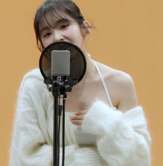 picsofirene's tweet photo. obsessed with her look https://t.co/roe6BBCzxo