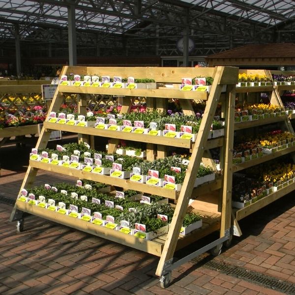 Maximise Merchandising Space and Boost sales with our Tiered Plant Area Displays! 
Mobile option available with the addition of casters and sub-frame! 💻stagecraft-uk.com/product-catego…

#gardencentreretail #gardencentreretailuk #gardencentreretaildisplay #hortiretail