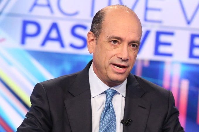 Joel Greenblatt compounded at far over 40% (!) from 1985 to 1994.

He was famous for exploiting special situations.

As a Professor at Columbia, he taught a class on how he did it.

Here are the Investing Gems from Greenblatt's Columbia Class👇🏼