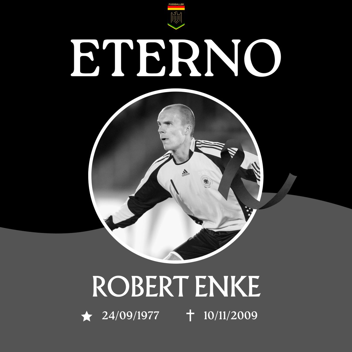 🇩🇪 𝟏𝟒 𝐀𝐍𝐎𝐒 𝐒𝐄𝐌 𝐑𝐎𝐁𝐄𝐑𝐓 𝐄𝐍𝐊𝐄… 🕯️ Há exatos 14 anos, no dia 10 de novembro de 2009, perdíamos Robert #Enke para a depressão. Um dos agravantes, foi o falecimento de sua pequena filha de dois anos, Lara Enke, em setembro de 2006 por consequência de uma grave…