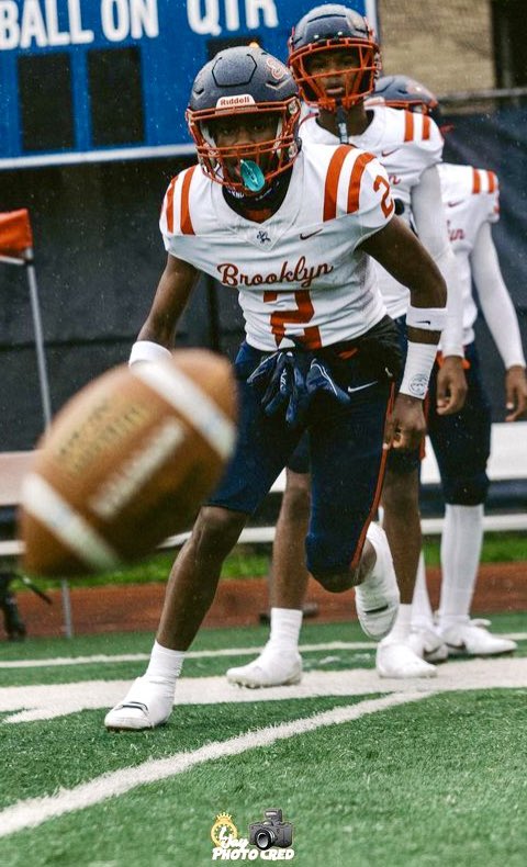 JoJo Andrews (@andrewsjosira) on Twitter photo Eye On The Prize 🏆💰🏆
@EHallFB x <a href="/usnikefootball/">Nike Football</a>
📸: <a href="/ShotByLJay18/">Lincoln Jacobs</a>
#EHallNation #NYC #DBs #Brooklyn Eye On The Prize 🏆💰🏆
@EHallFB x <a href="/usnikefootball/">Nike Football</a>
📸: <a href="/ShotByLJay18/">Lincoln Jacobs</a>
#EHallNation #NYC #DBs #Brooklyn