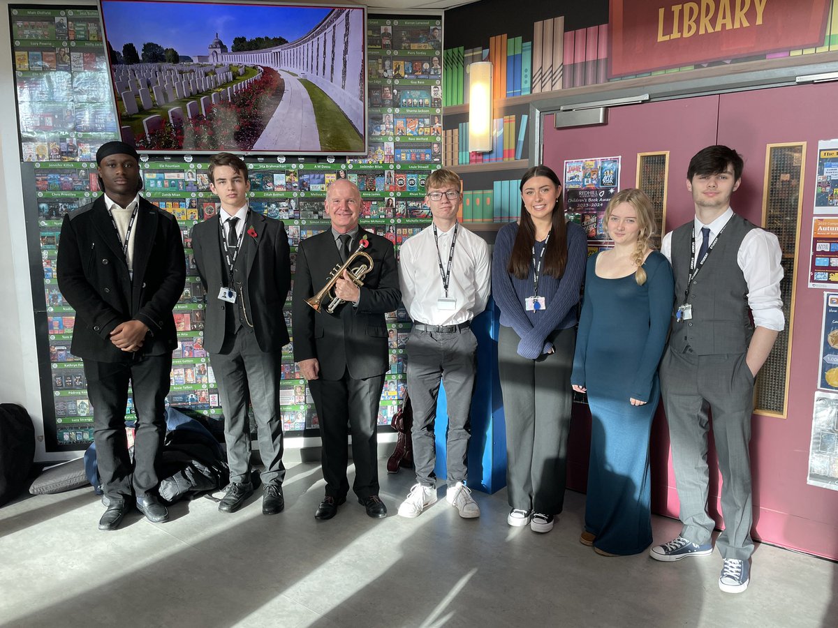 This year, in support of our Remembrance Event, our Sixth Form students were invited to wear formal attire for the day.