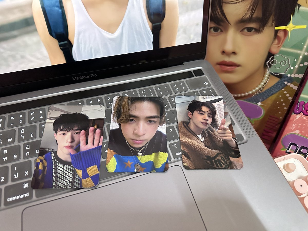 ktkategorn's tweet photo. Plz rt ka 🩷🙏🏻🫶🏻 หาแลก 1:1 ค่ะ
เรา : กัน คิม วิคเตอร์
คุณ : กรสองนิ้วค่า
#ตลาดนัดproxie #ตลาดนัดพ้อกสี #PROXIE_The1stAlbum #PROXIE_DataStorage https://t.co/aRfFyvKTjP