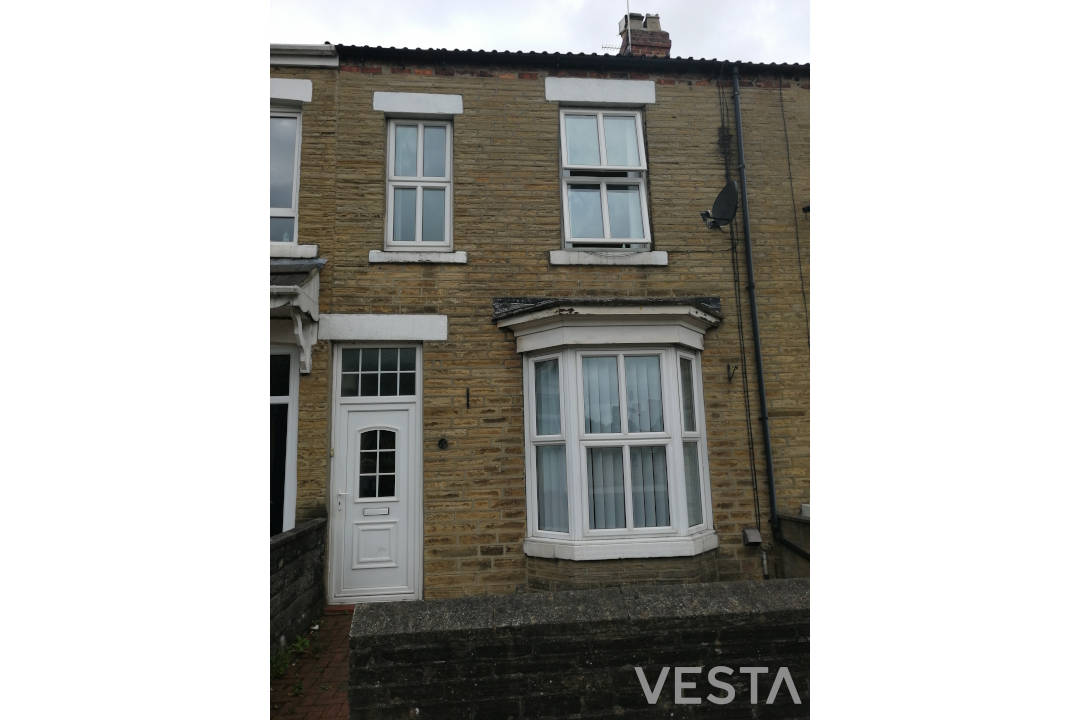 Investment property for sale:

🏠 3-bed terraced house
🌍 located in #Bishop Auckland
🚶 fully tenanted
📈 6.9% gross yield
💰 £87,500
💻 see our listing for more information zurl.co/Lc2X 

#TenantsIncluded #countydurham #investmentproperty
