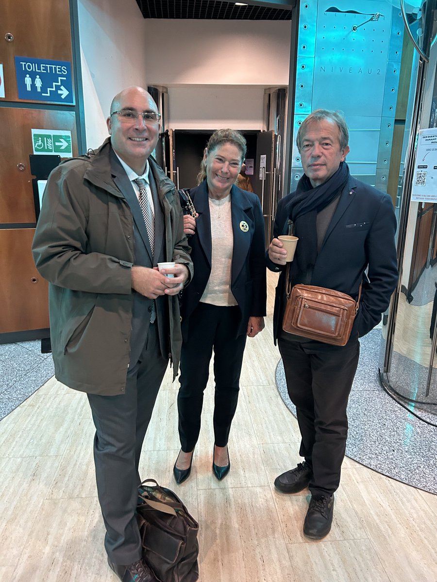 MurielFIOL's tweet image. Deuxième journée #FMES à Toulon aux Rencontres Stratégiques Méditerranéennes avec 2 amis varois. Allons écouter le grand témoin !